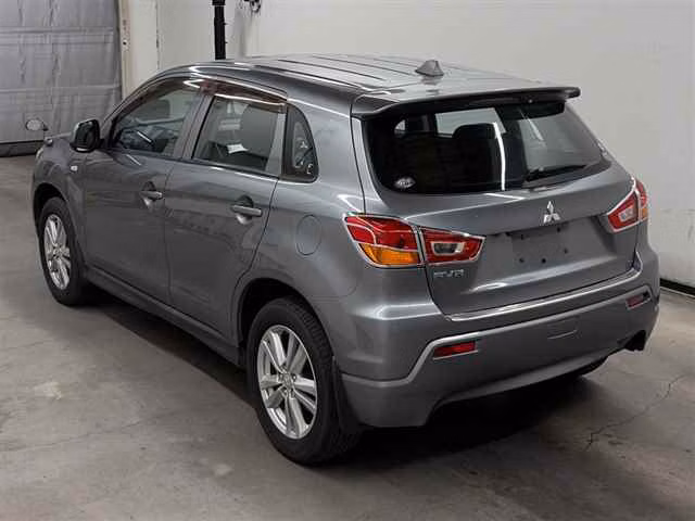 MITSUBISHI RVR