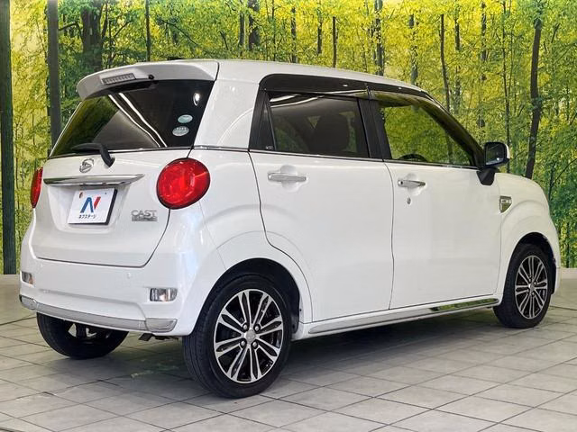 DAIHATSU CAST