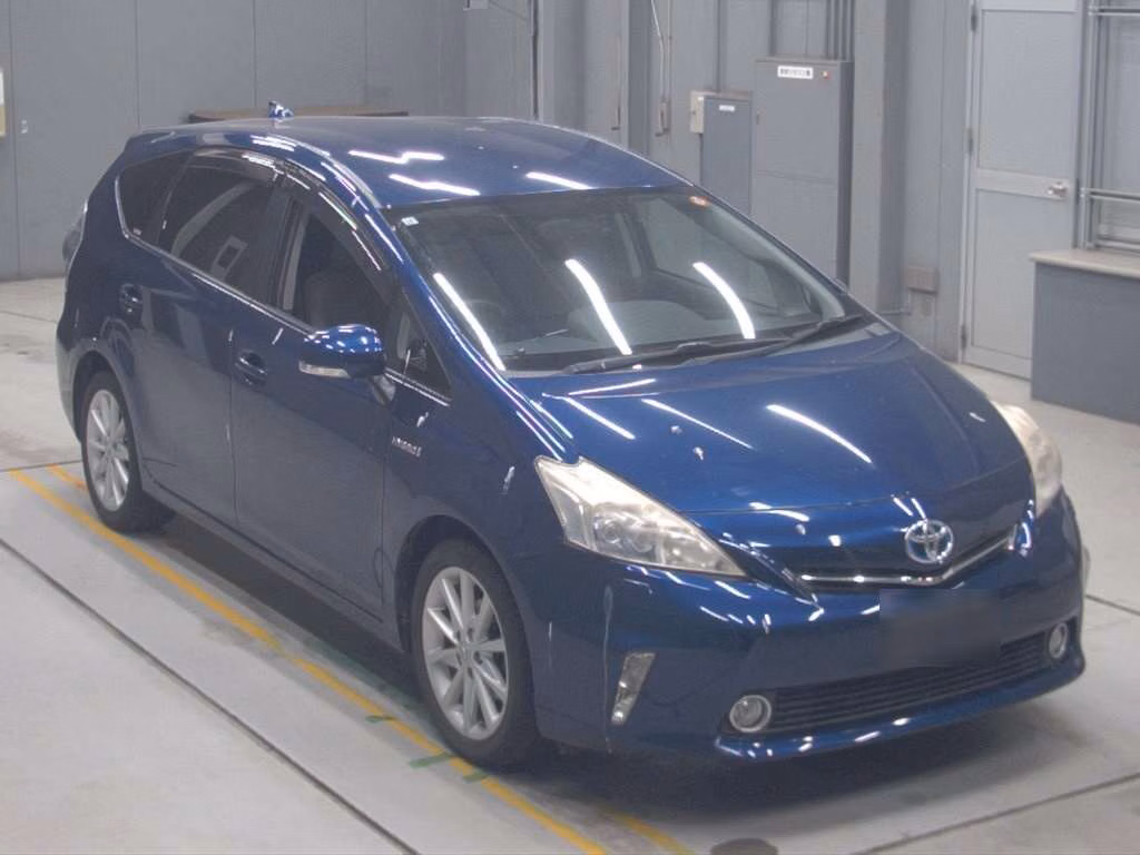 TOYOTA PRIUS ALPHA