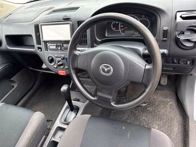 MAZDA FAMILIA