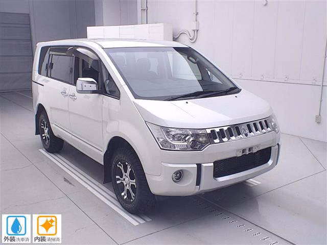 MITSUBISHI DELICA D:5