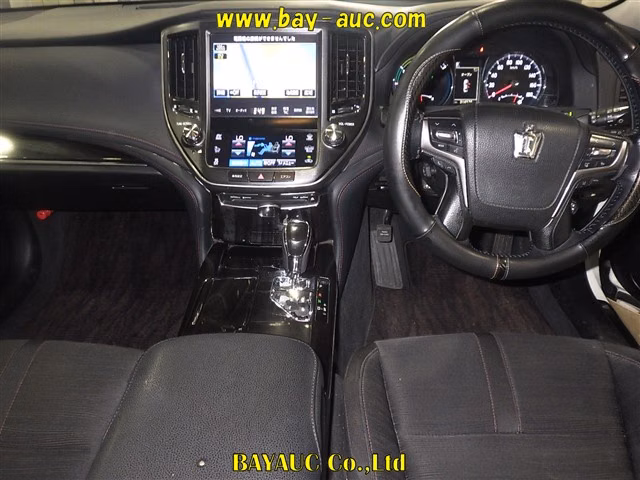 TOYOTA CROWN
