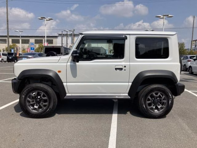 SUZUKI JIMNY SIERRA