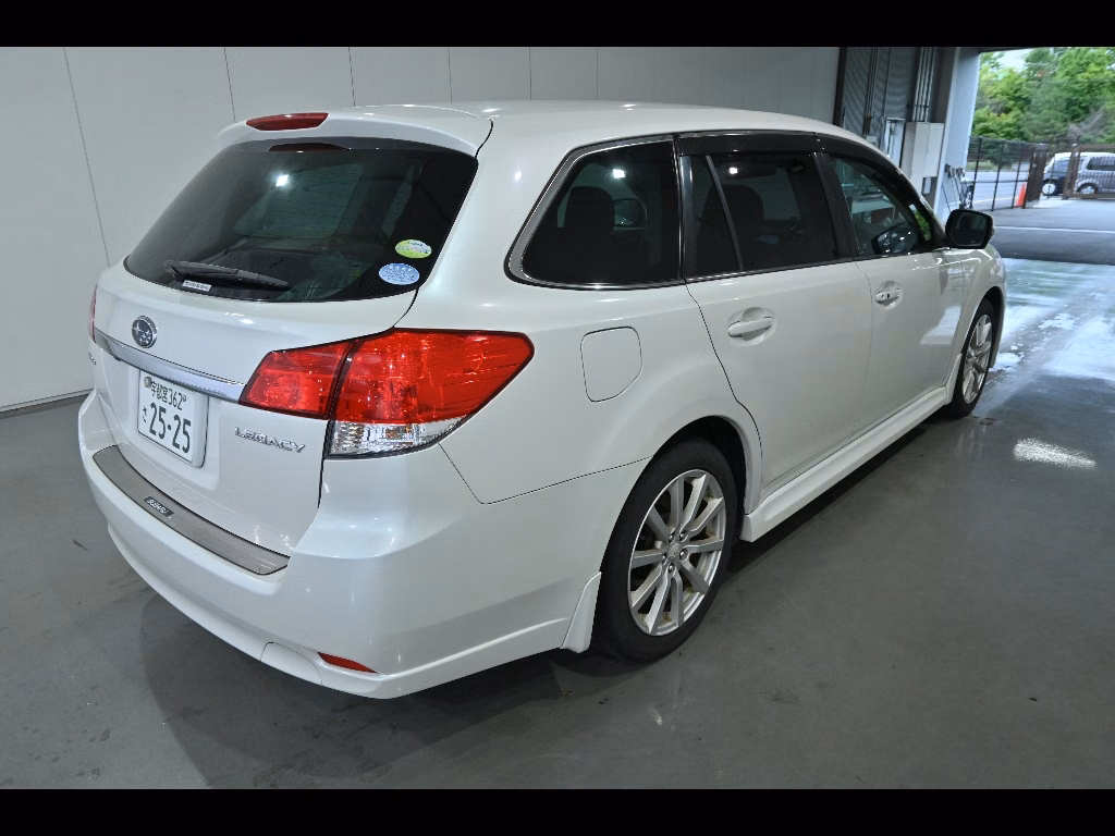 SUBARU LEGACY