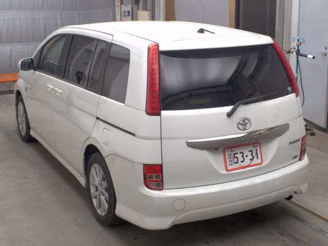TOYOTA ISIS