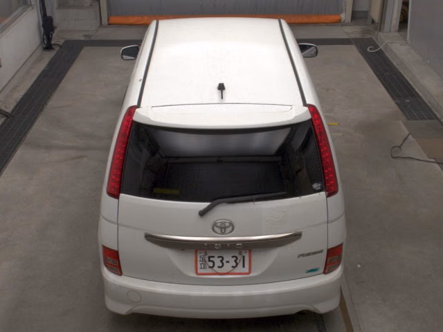 TOYOTA ISIS