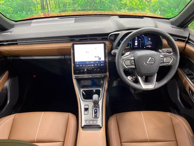 LEXUS LBX