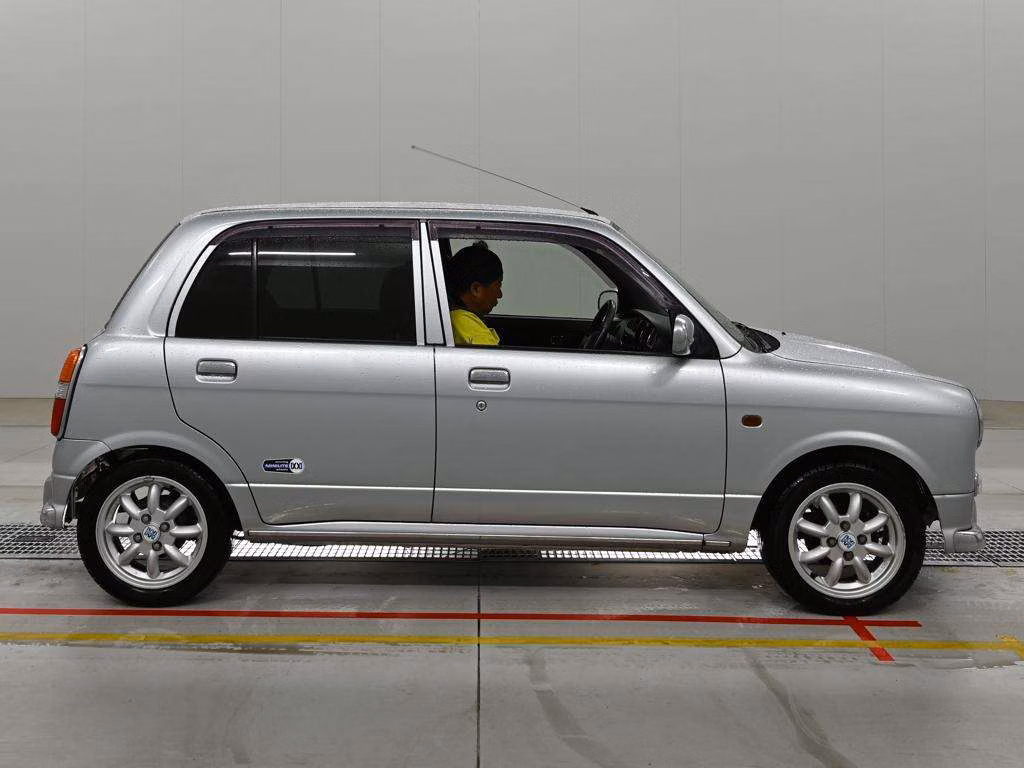 DAIHATSU MIRA GINO