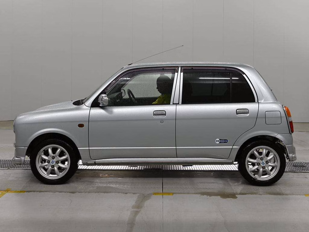 DAIHATSU MIRA GINO