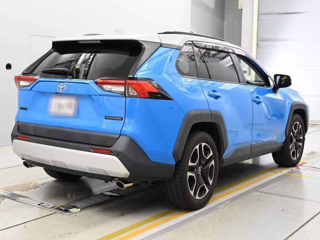 TOYOTA RAV4