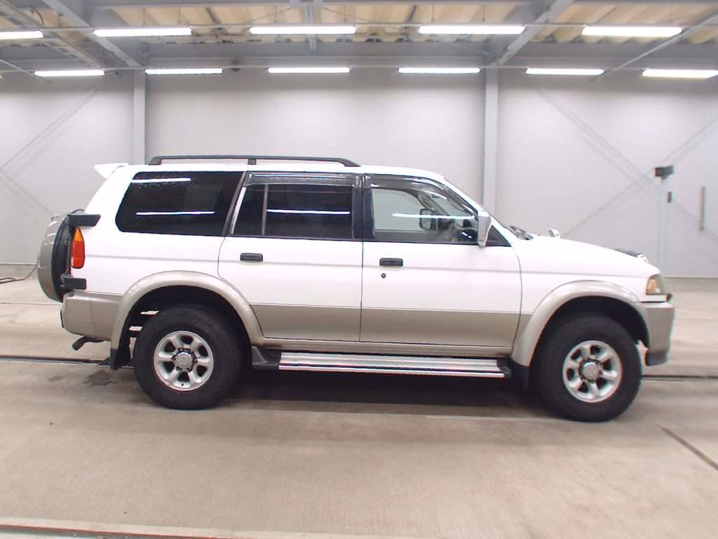 MITSUBISHI CHALLENGER