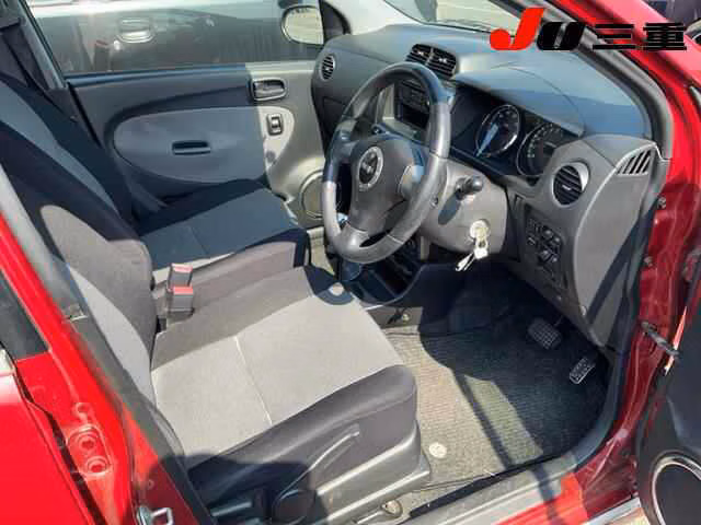 DAIHATSU MIRA AVY