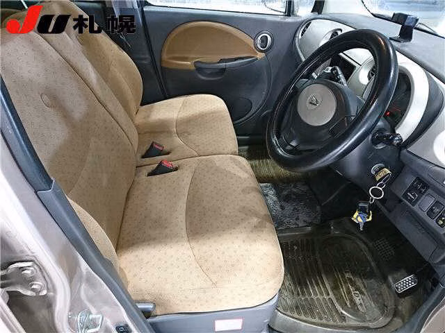 DAIHATSU MOVE LATTE