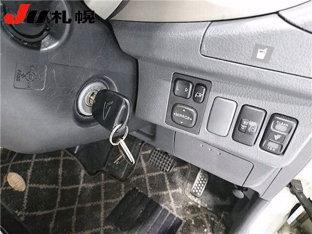 DAIHATSU MOVE LATTE