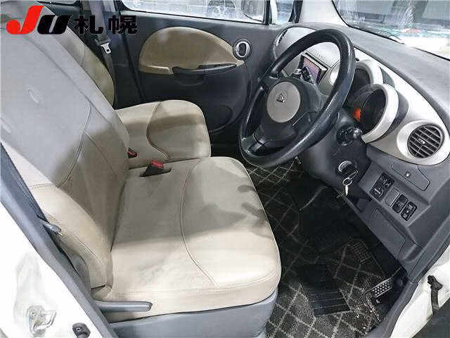 DAIHATSU MOVE LATTE