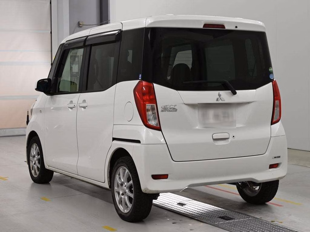 MITSUBISHI EK SPACE