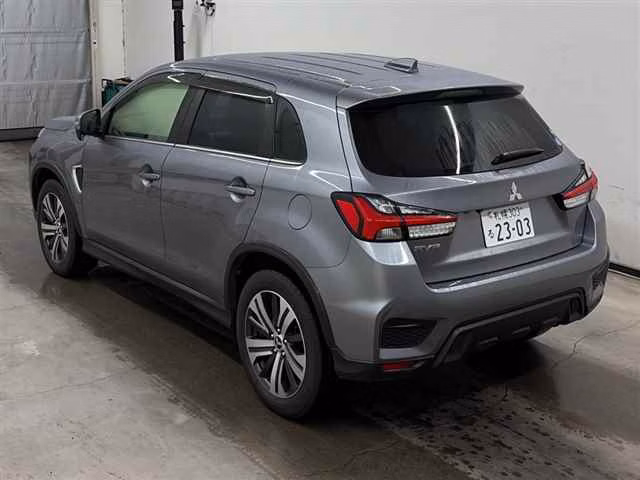 MITSUBISHI RVR