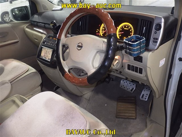 NISSAN ELGRAND