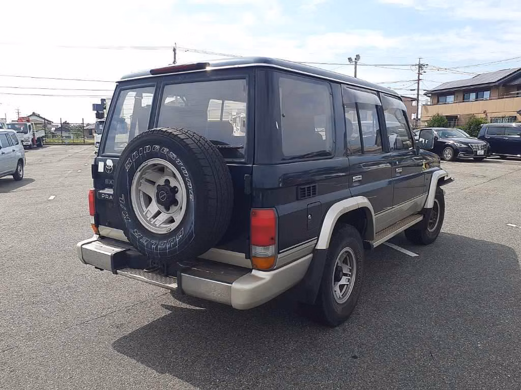 TOYOTA LAND CRUISER PRADO