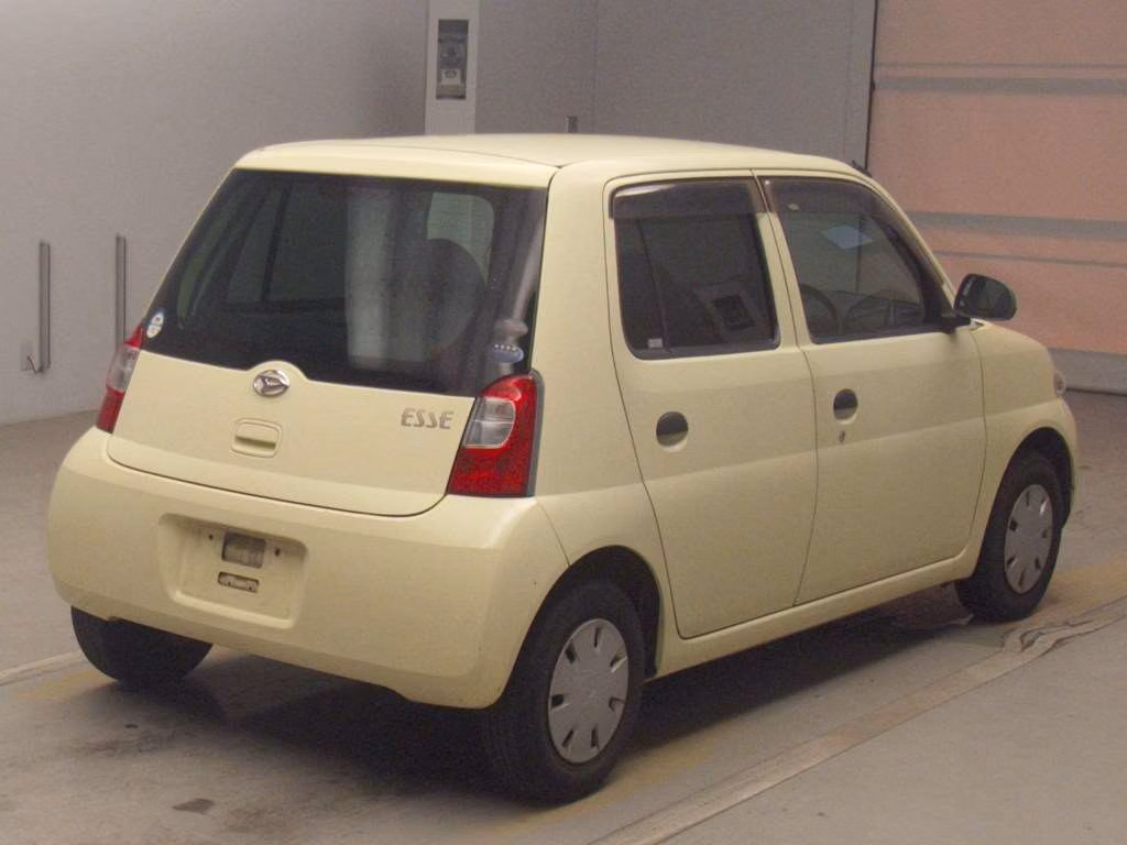 DAIHATSU ESSE
