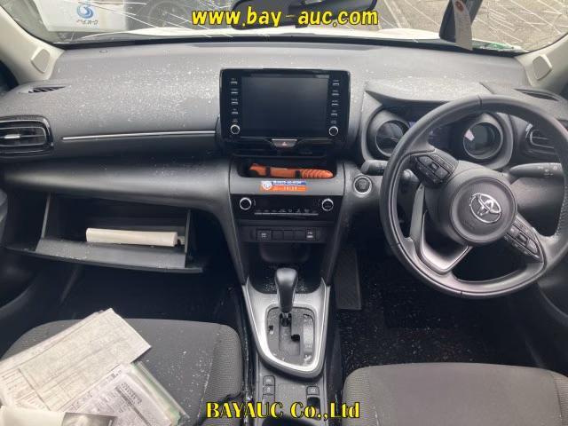 TOYOTA YARIS CROSS