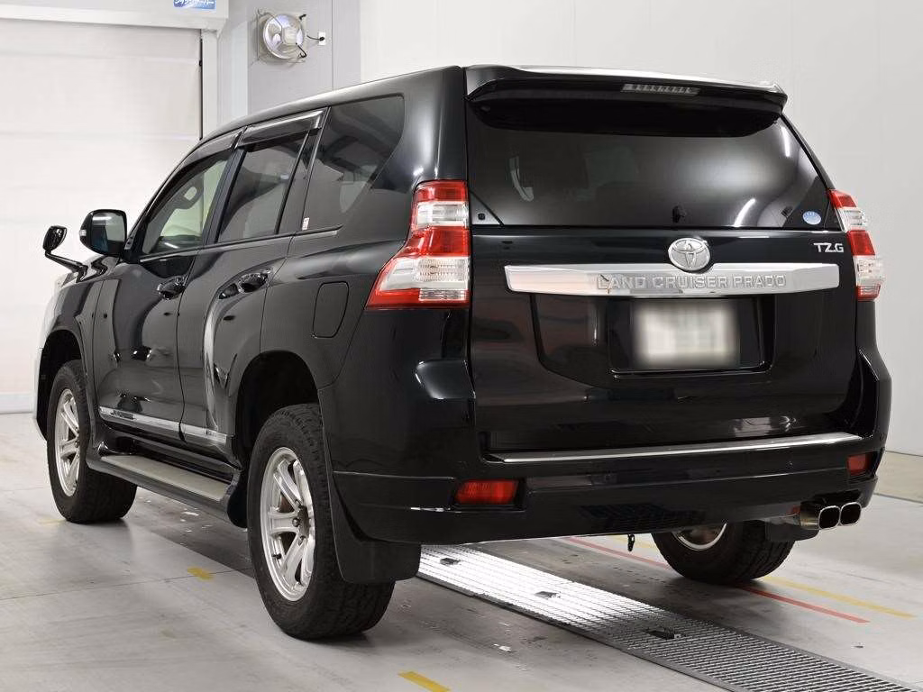 TOYOTA LAND CRUISER PRADO