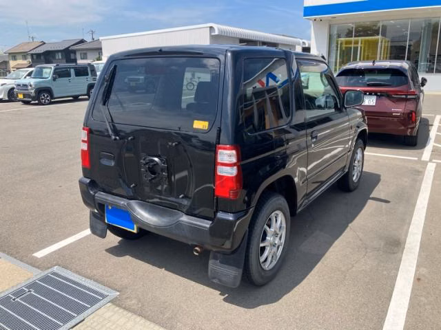 MITSUBISHI PAJERO MINI