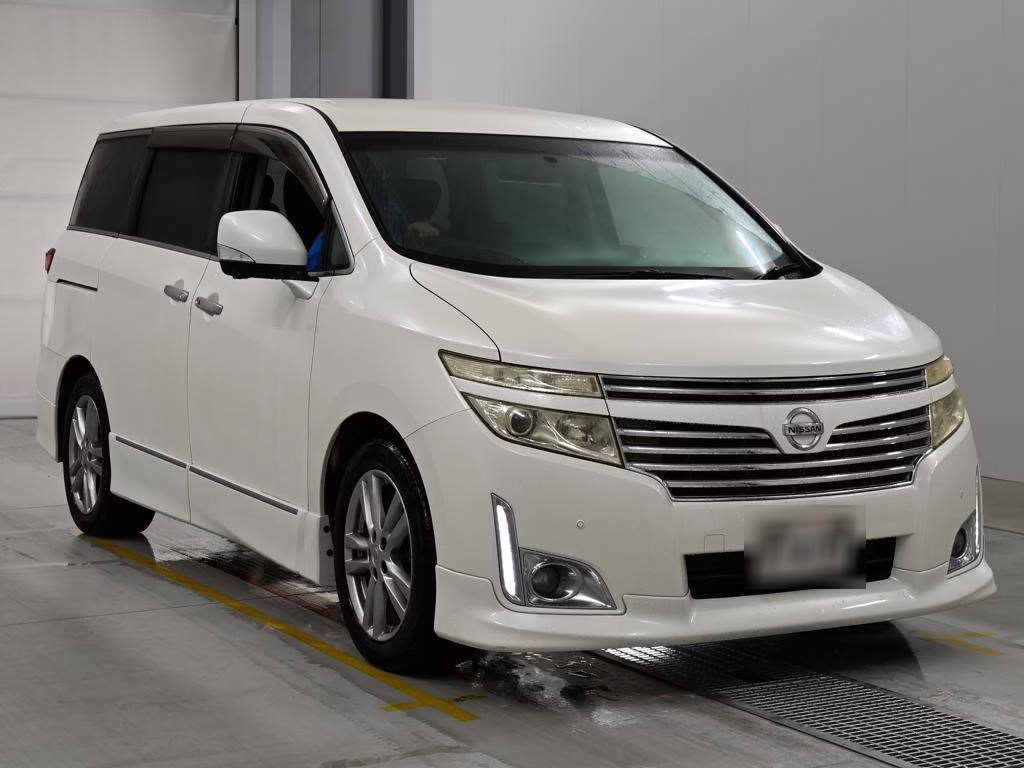 NISSAN ELGRAND
