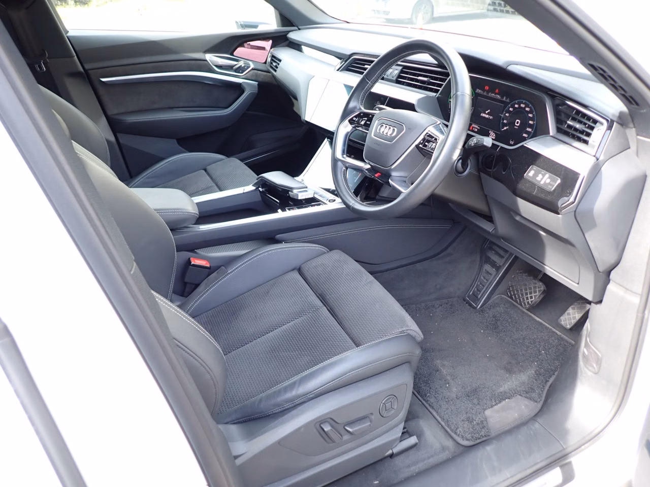 AUDI E-TRON SPORTBACK