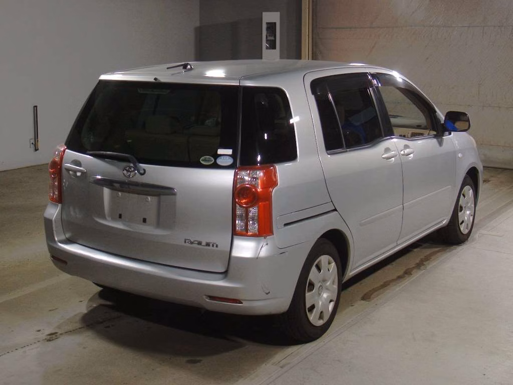TOYOTA RAUM
