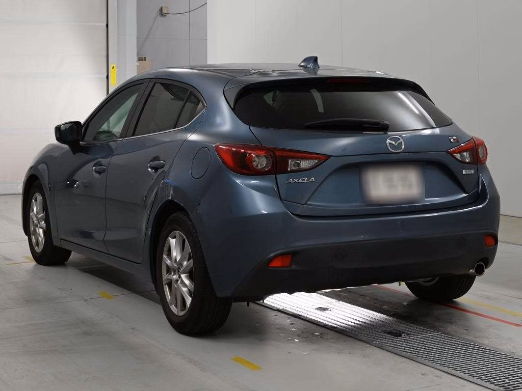 MAZDA AXELA