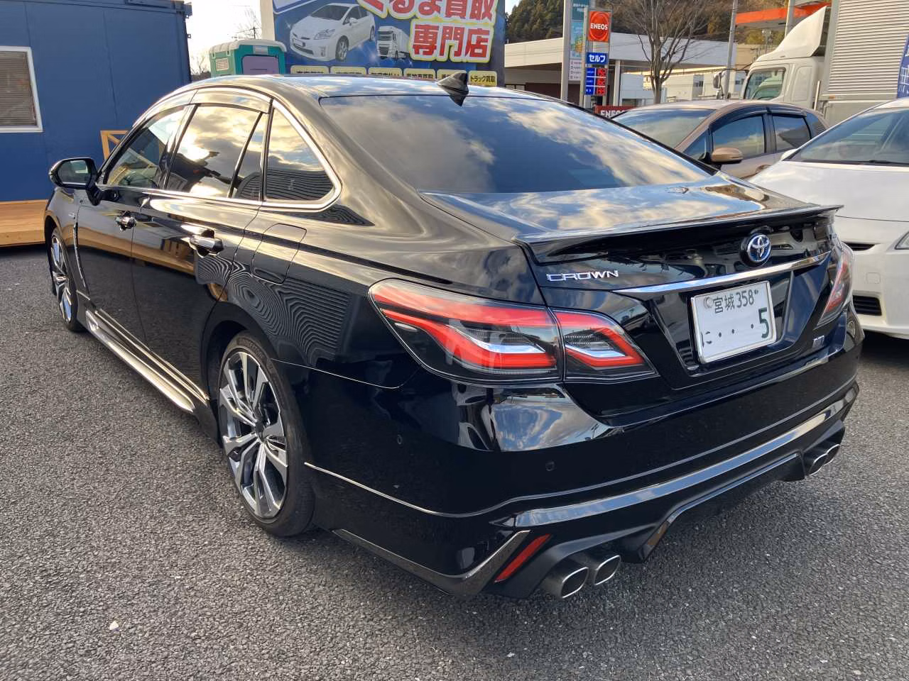 TOYOTA CROWN