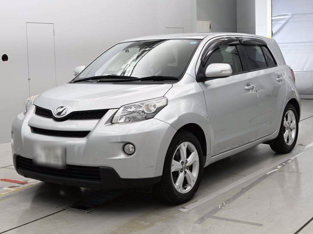 TOYOTA IST