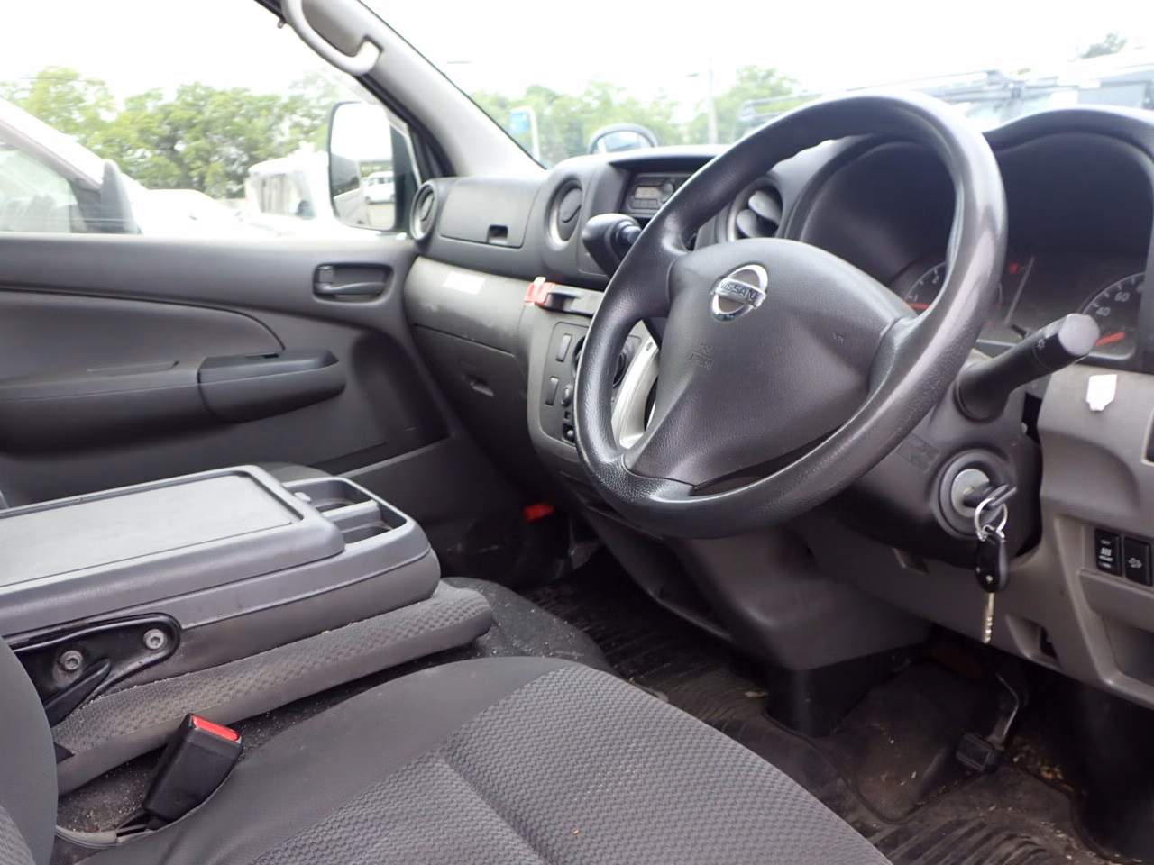 NISSAN NV350 CARAVAN