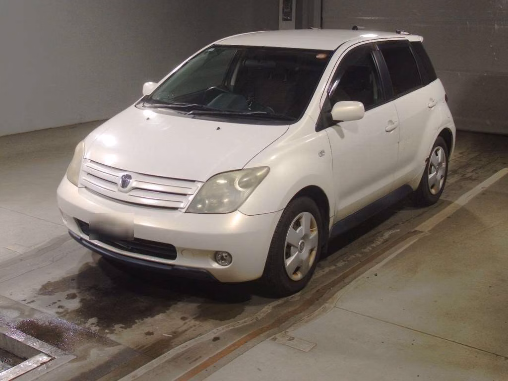 TOYOTA IST