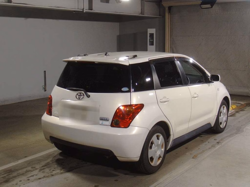 TOYOTA IST