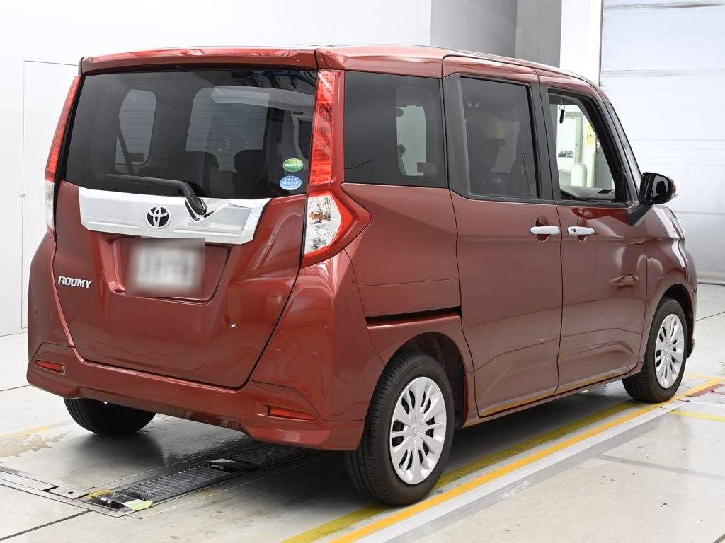 TOYOTA ROOMY