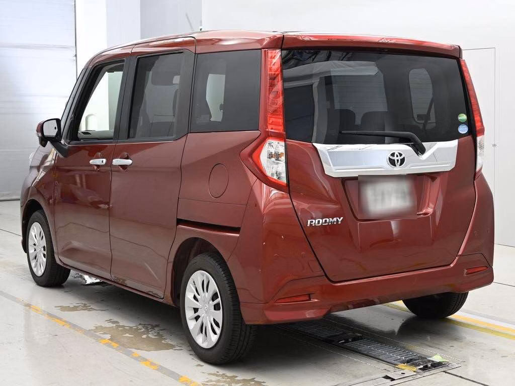 TOYOTA ROOMY