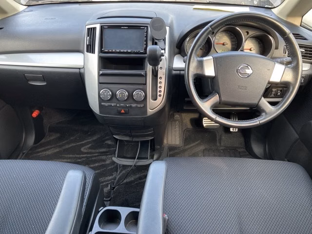 NISSAN PRESAGE