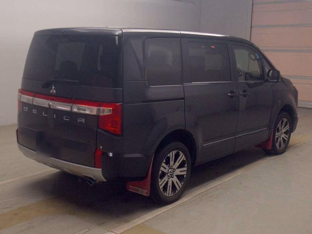 MITSUBISHI DELICA D:5