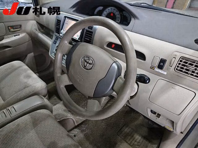 TOYOTA RAUM