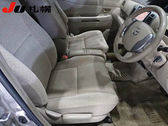 TOYOTA RAUM