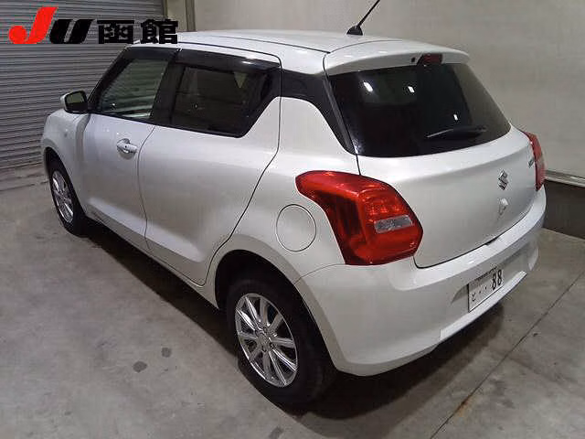 SUZUKI SWIFT