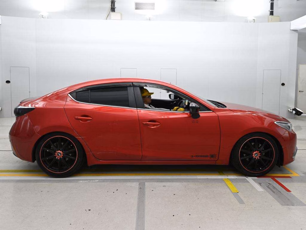 MAZDA AXELA