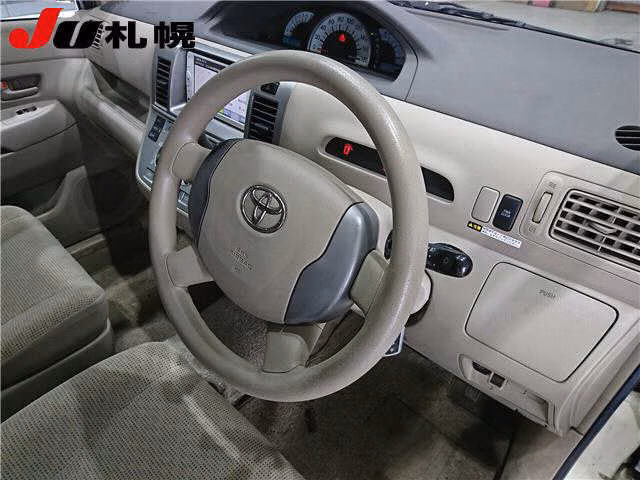 TOYOTA RAUM