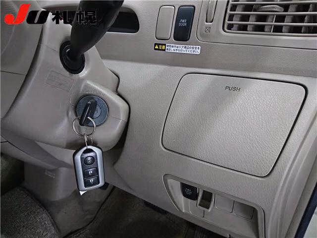 TOYOTA RAUM