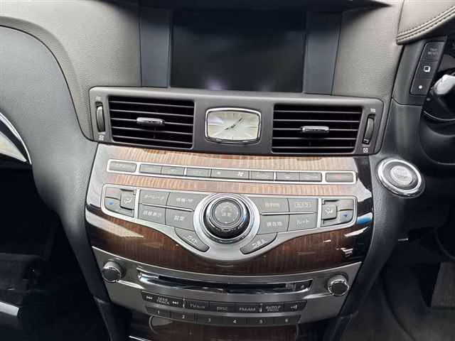 NISSAN FUGA