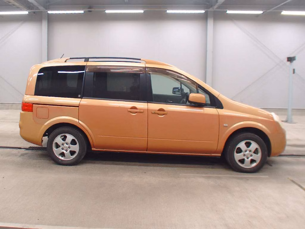 NISSAN LAFESTA