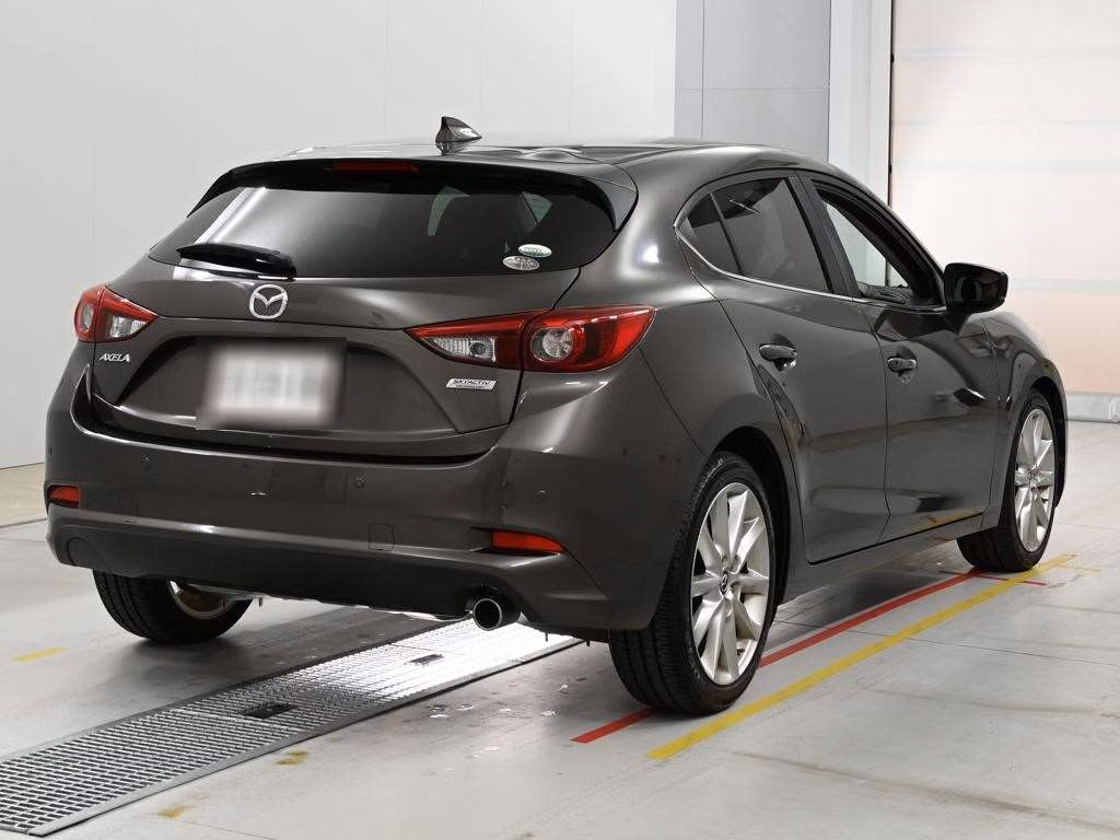 MAZDA AXELA
