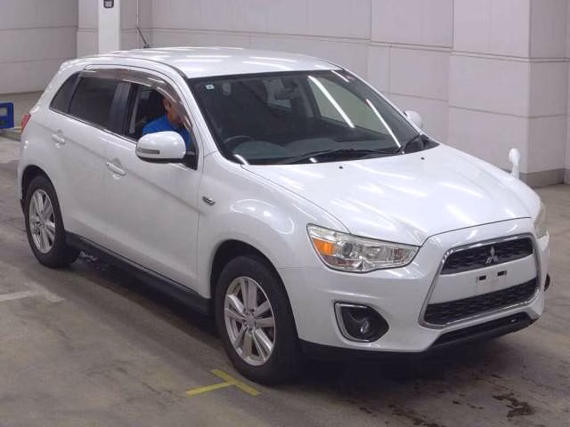 MITSUBISHI RVR